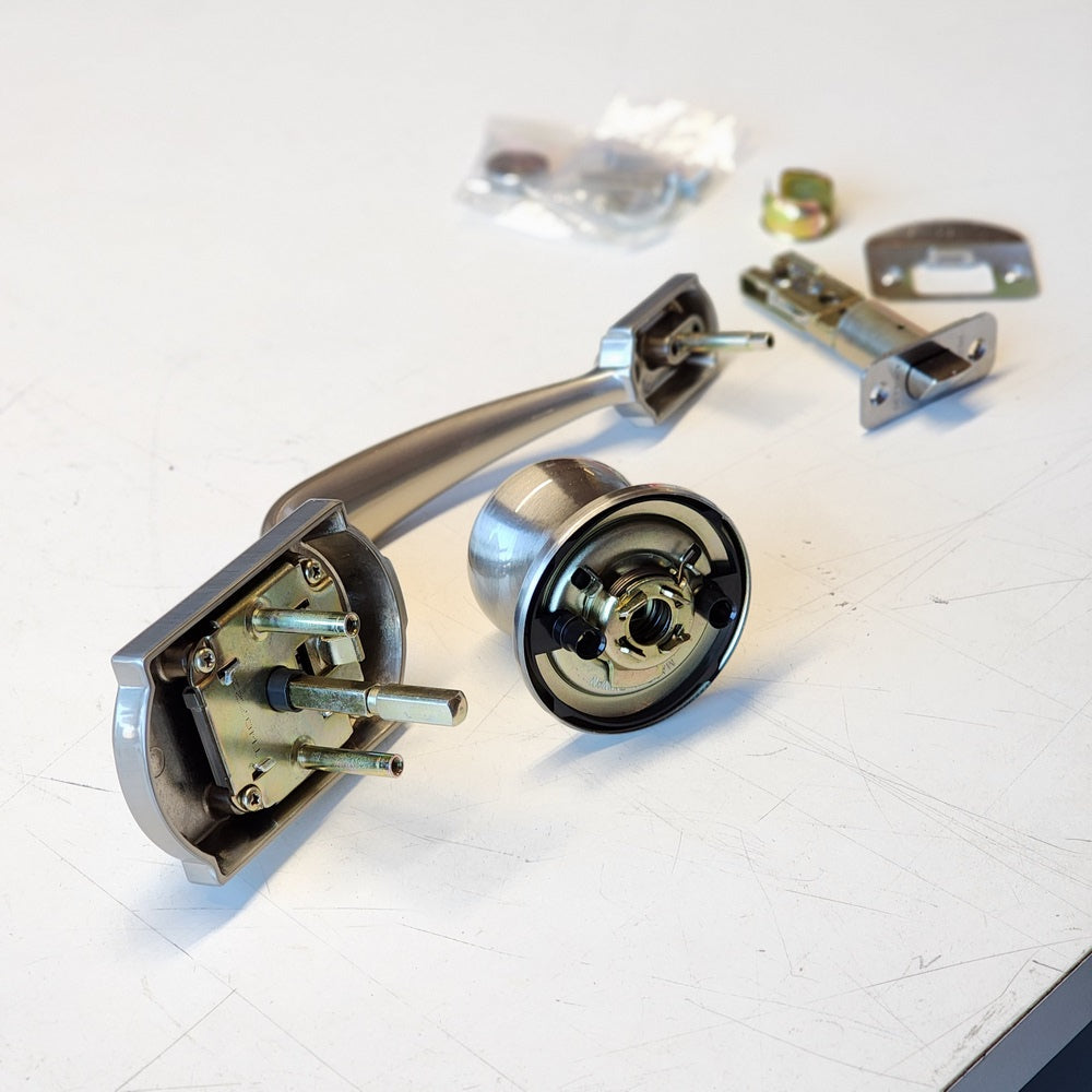 Castle Satin Nickel Entrance Door Handleset with Hartford Interior Knob (HWX2G3) Castle Satin Nickel Entrance Door Handleset with Hartford Interior Knob (HWX2G3)